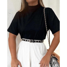 T-Shirt Eleanor – Minimalismo e Sofisticação em Cada Detalhe