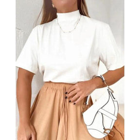 T-Shirt Eleanor – Minimalismo e Sofisticação em Cada Detalhe